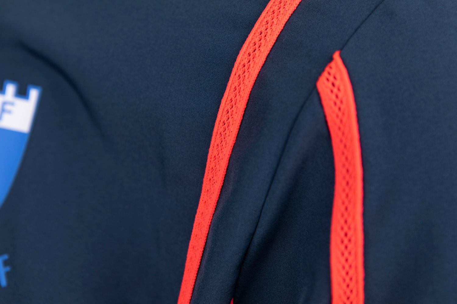 Puma MFF Prematch Woven Anthem Jacket Dark Night 25