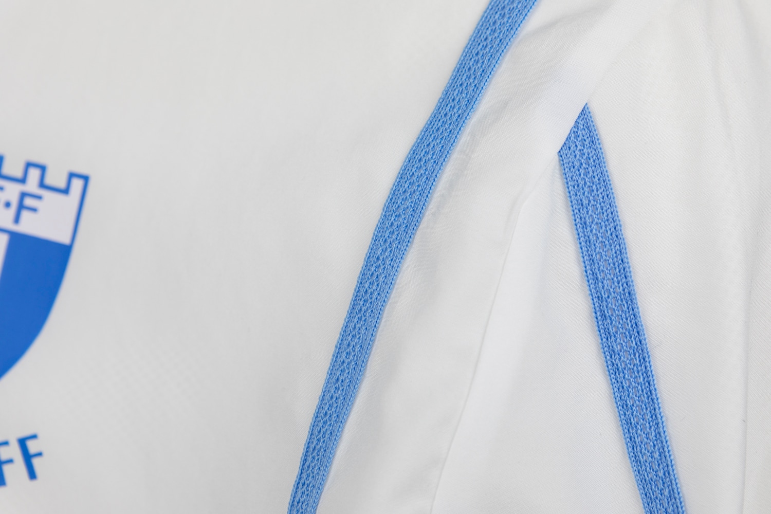 Puma MFF Prematch Woven Anthem Jacket White 25