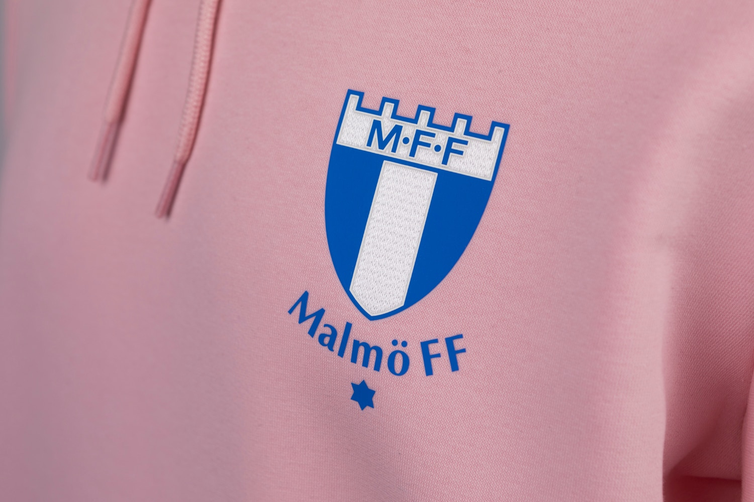 Puma hood rosa logo färg