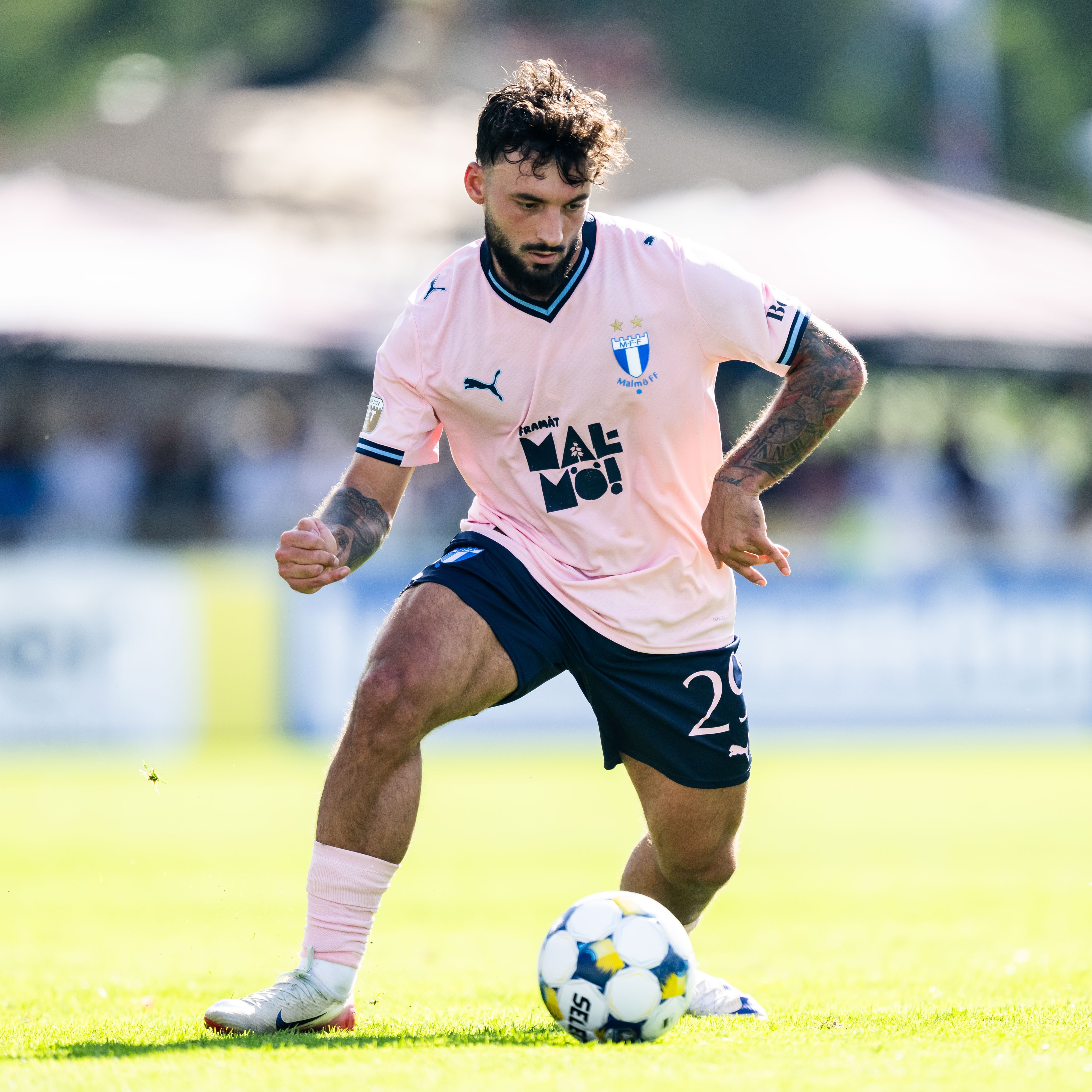 Away Jersey 25 Replica Bright Pink