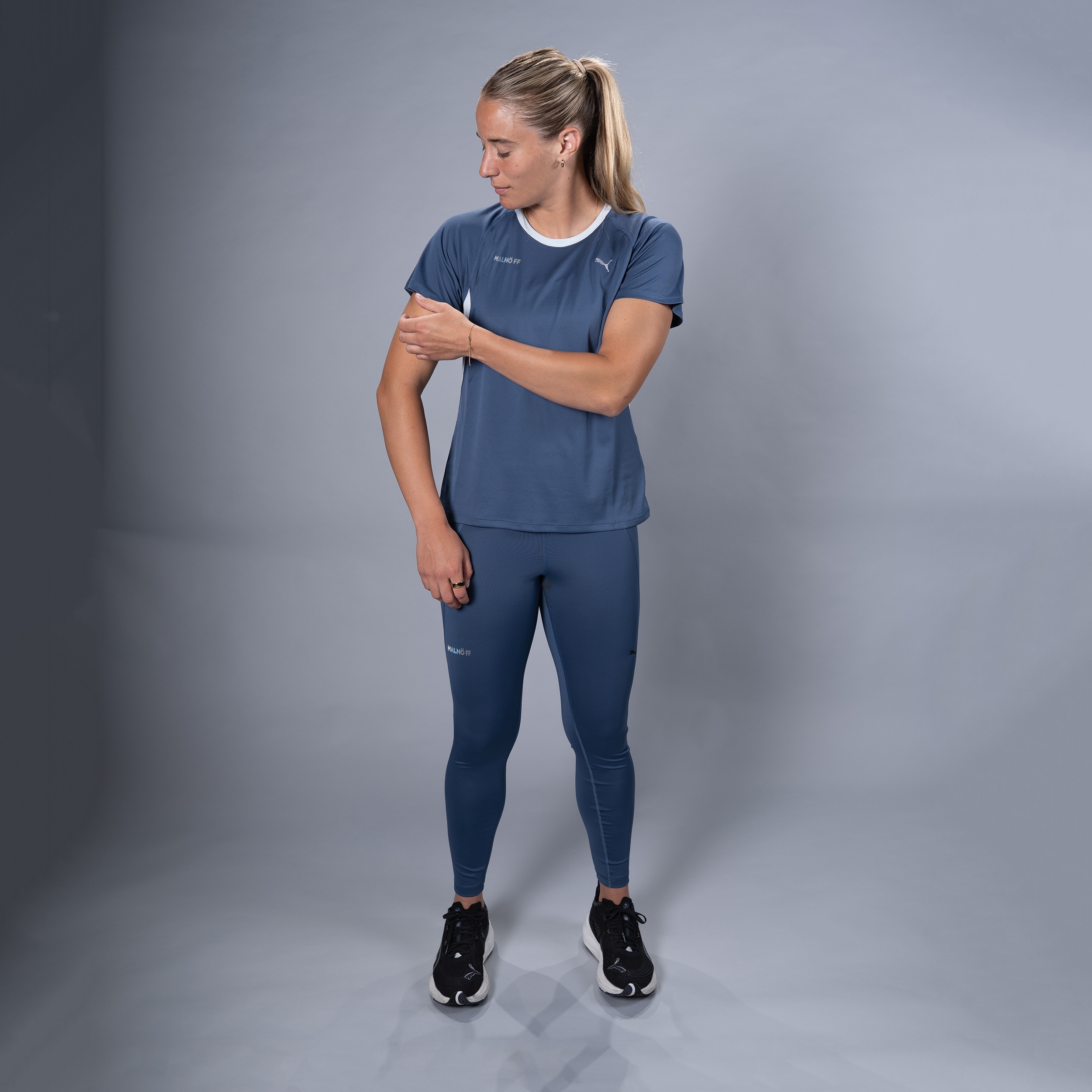 Puma W RUN VELOCITY TEE (POLY) Dark Indigo