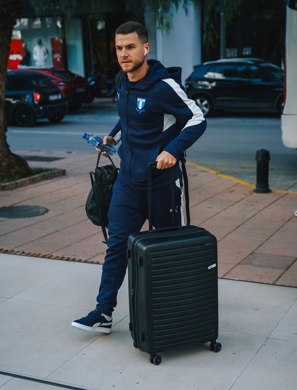 Puma teamEVOSTRIPE Hooded Jacket navy